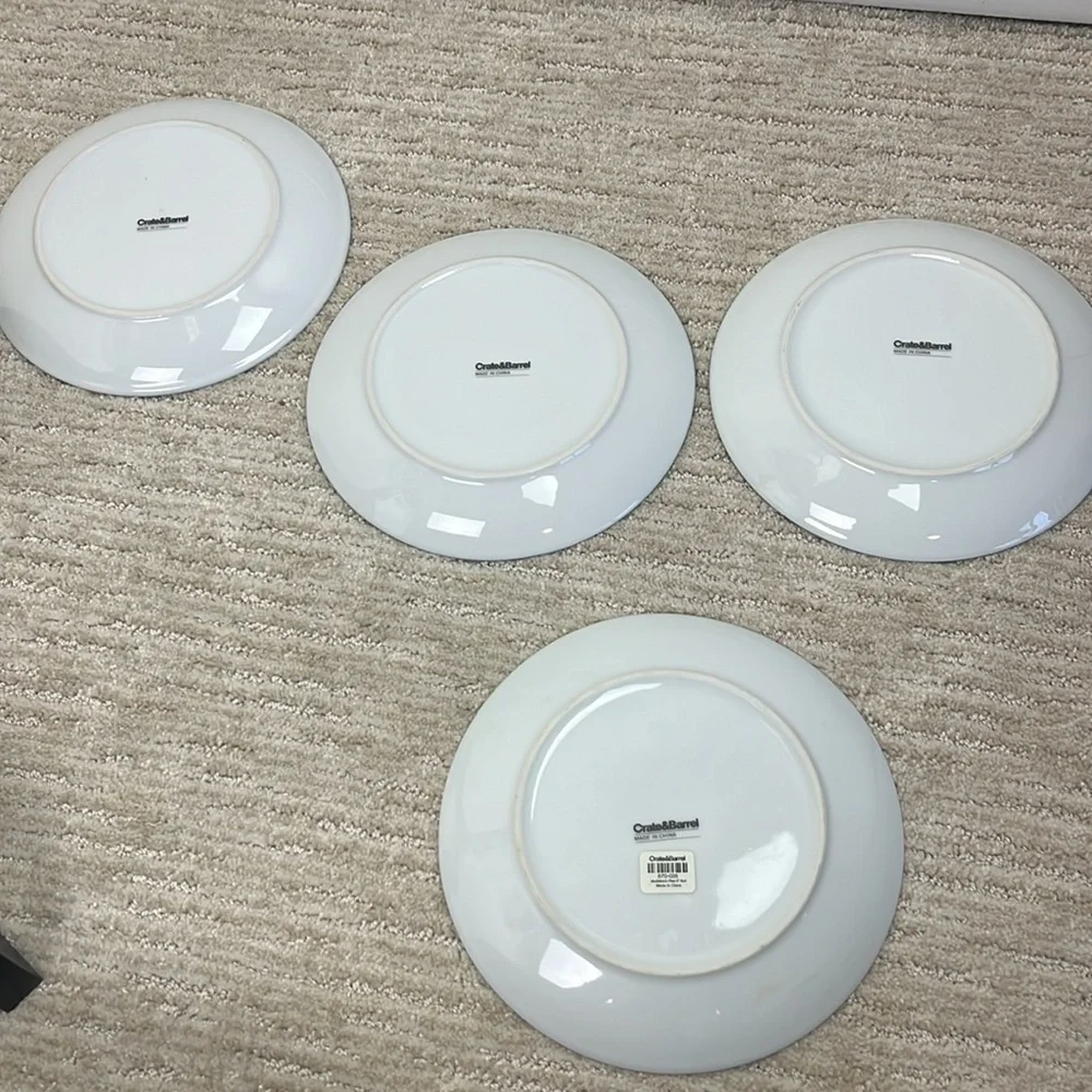 Crate&Barrel Plates Set of (4) 8